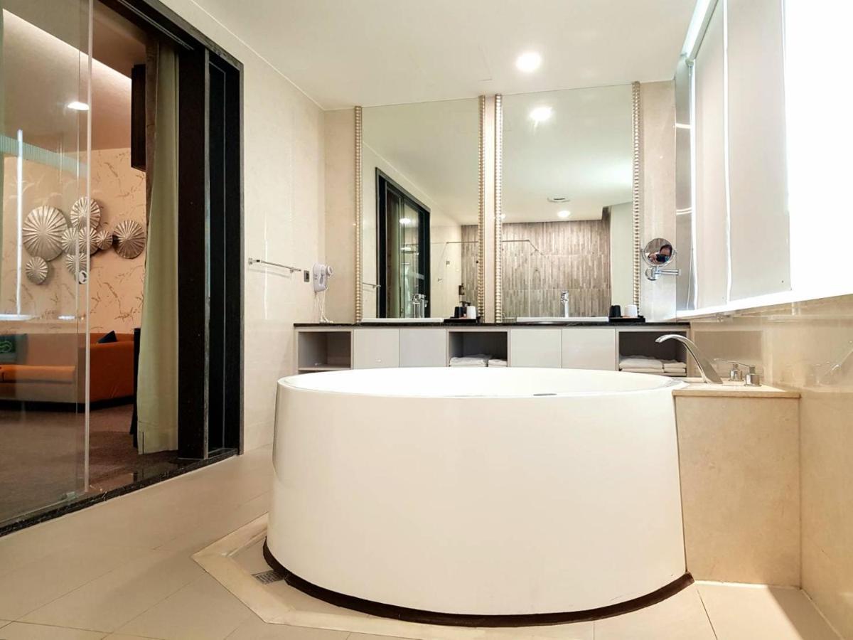 Hotel Geight Taipei Bagian luar foto